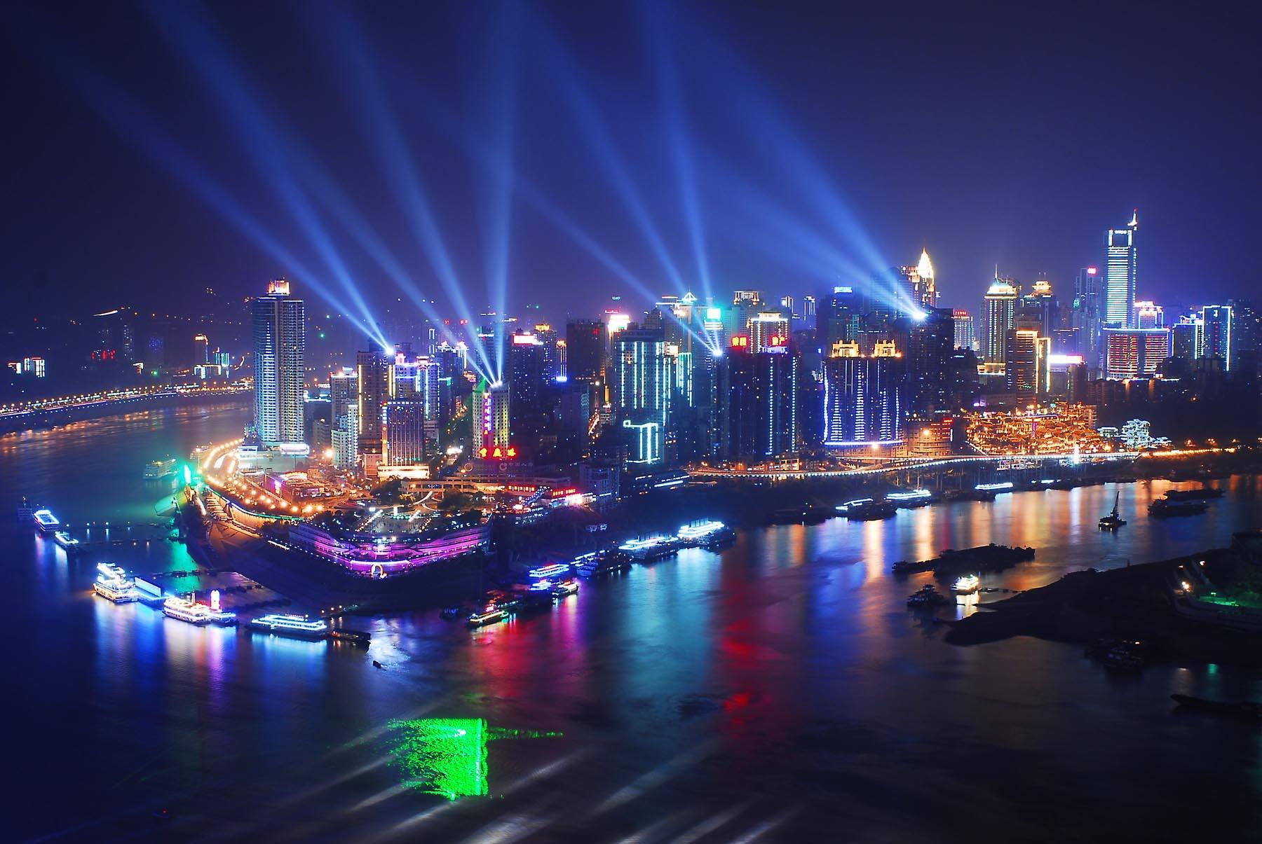 山城柔情，重庆的温馨日常画卷